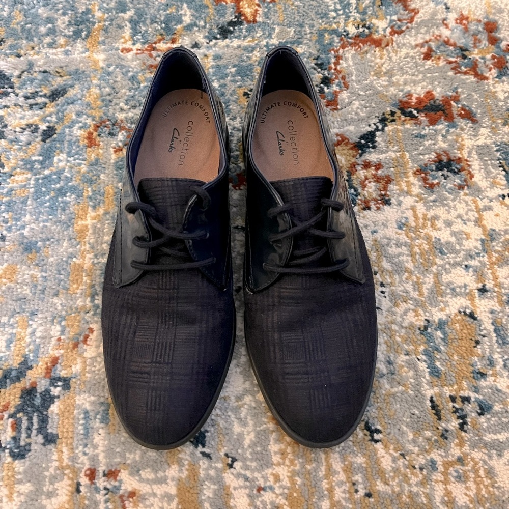Clarks Ultimate Comfort Oxfords (W 6, navy)